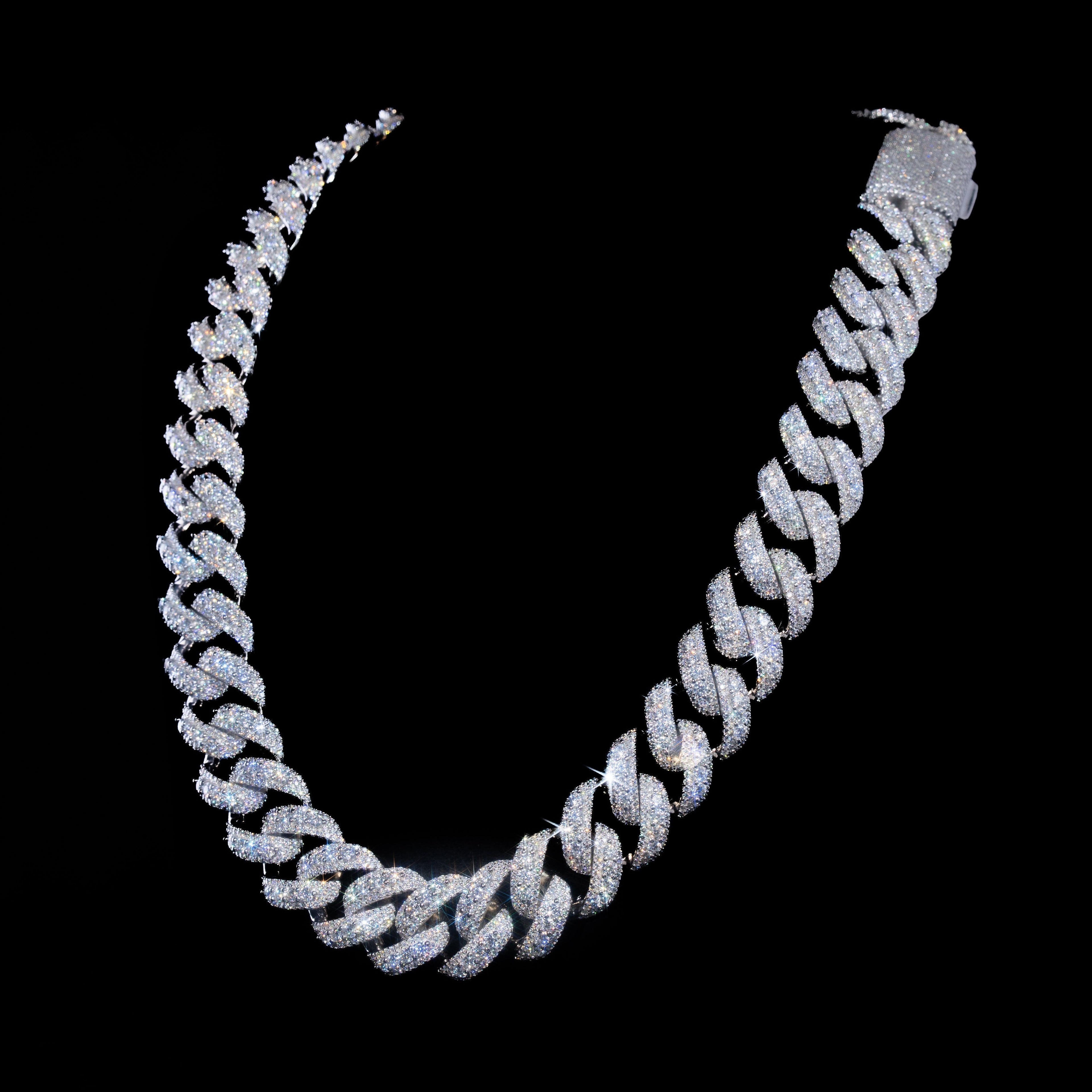 18mm Raised Pointer Cuban Chain