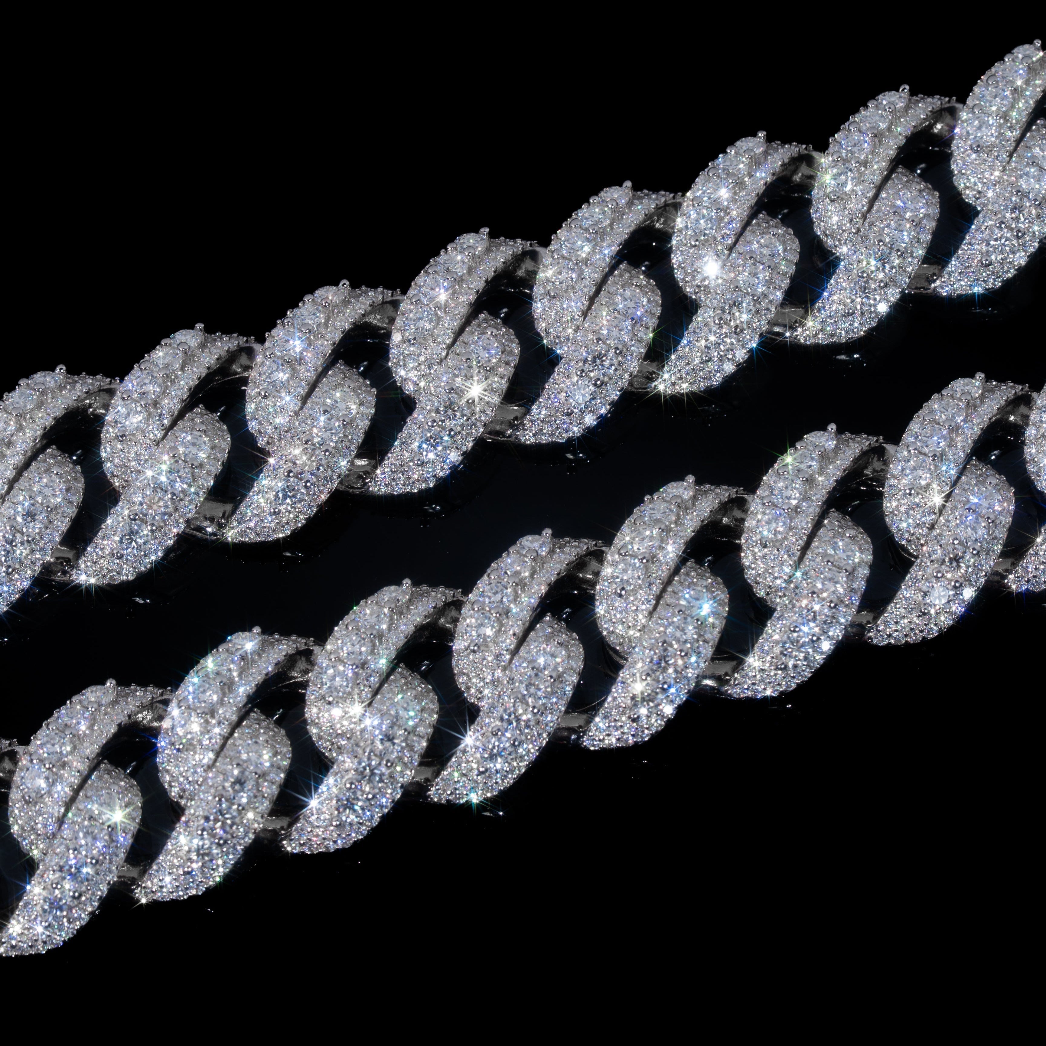 18mm Raised Pointer Cuban Chain